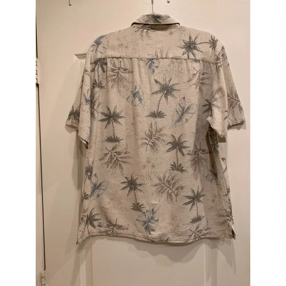 Batck‎ Bay Hawaiian 100% Silk Cream Color Shirt with Green Palm Trees Sz L